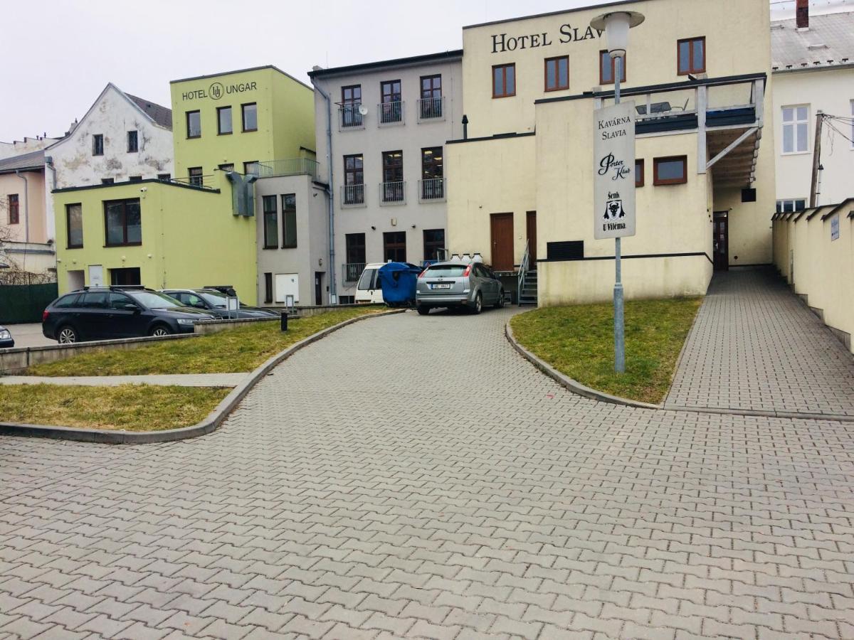 Hotel Slavia Svitavy Buitenkant foto