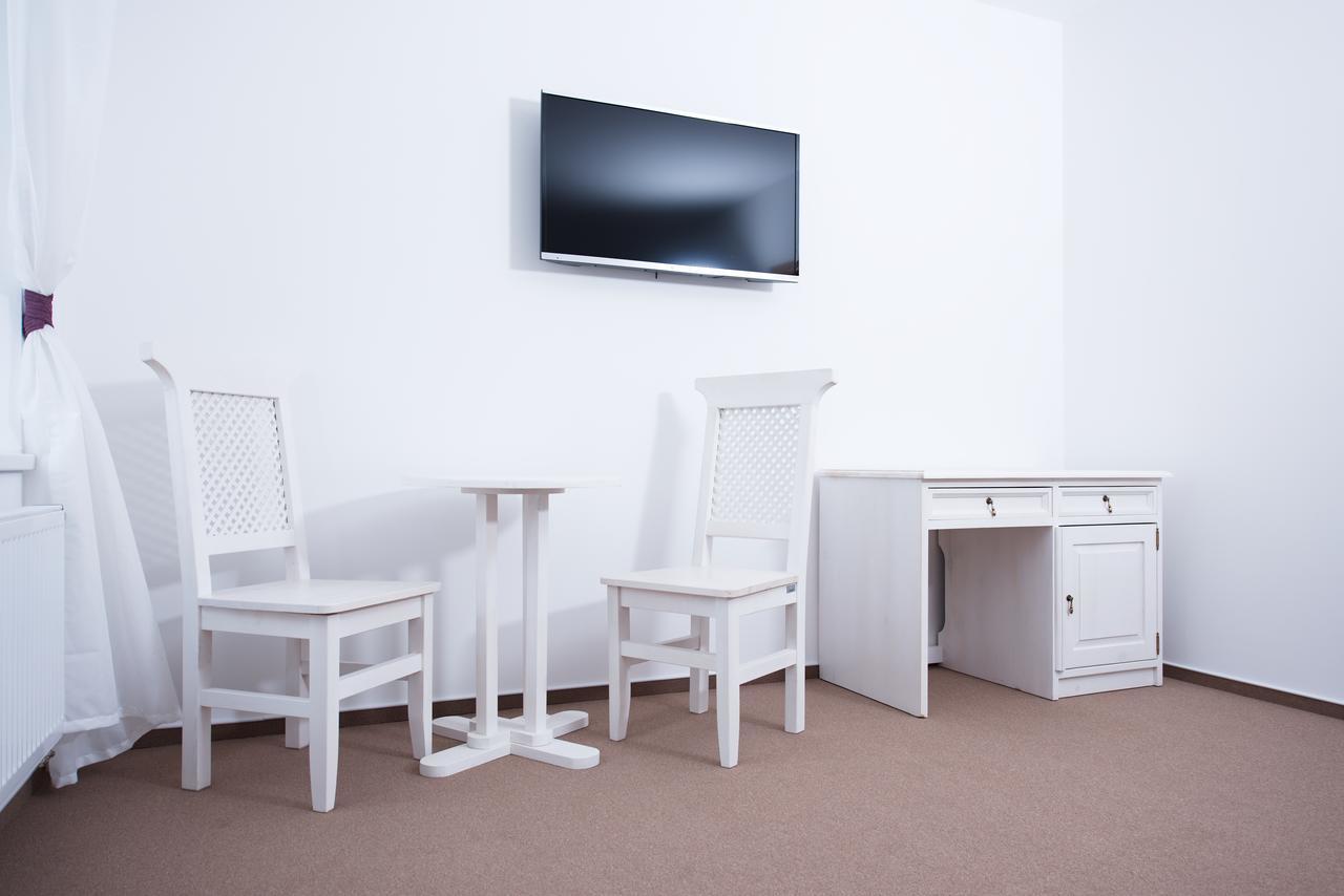 Hotel Slavia Svitavy Buitenkant foto