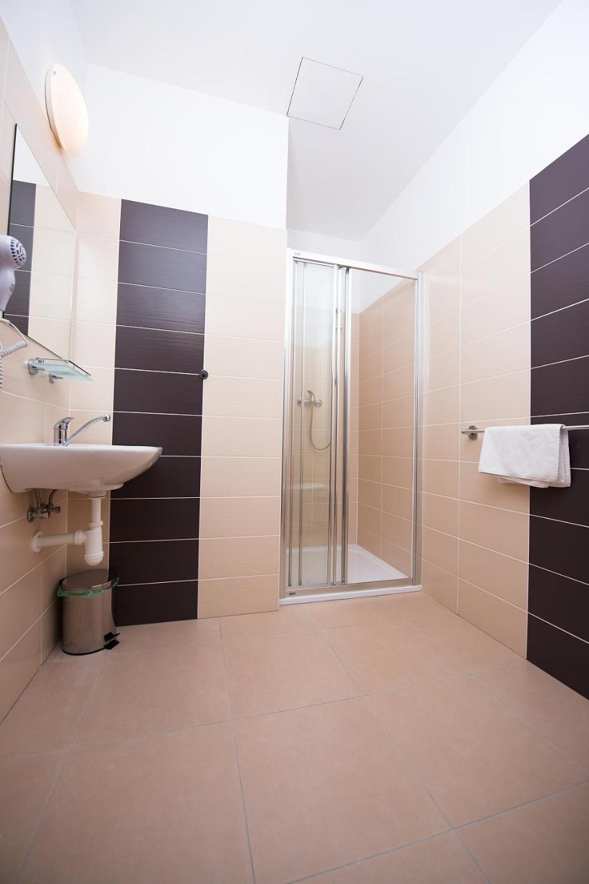 Hotel Slavia Svitavy Buitenkant foto