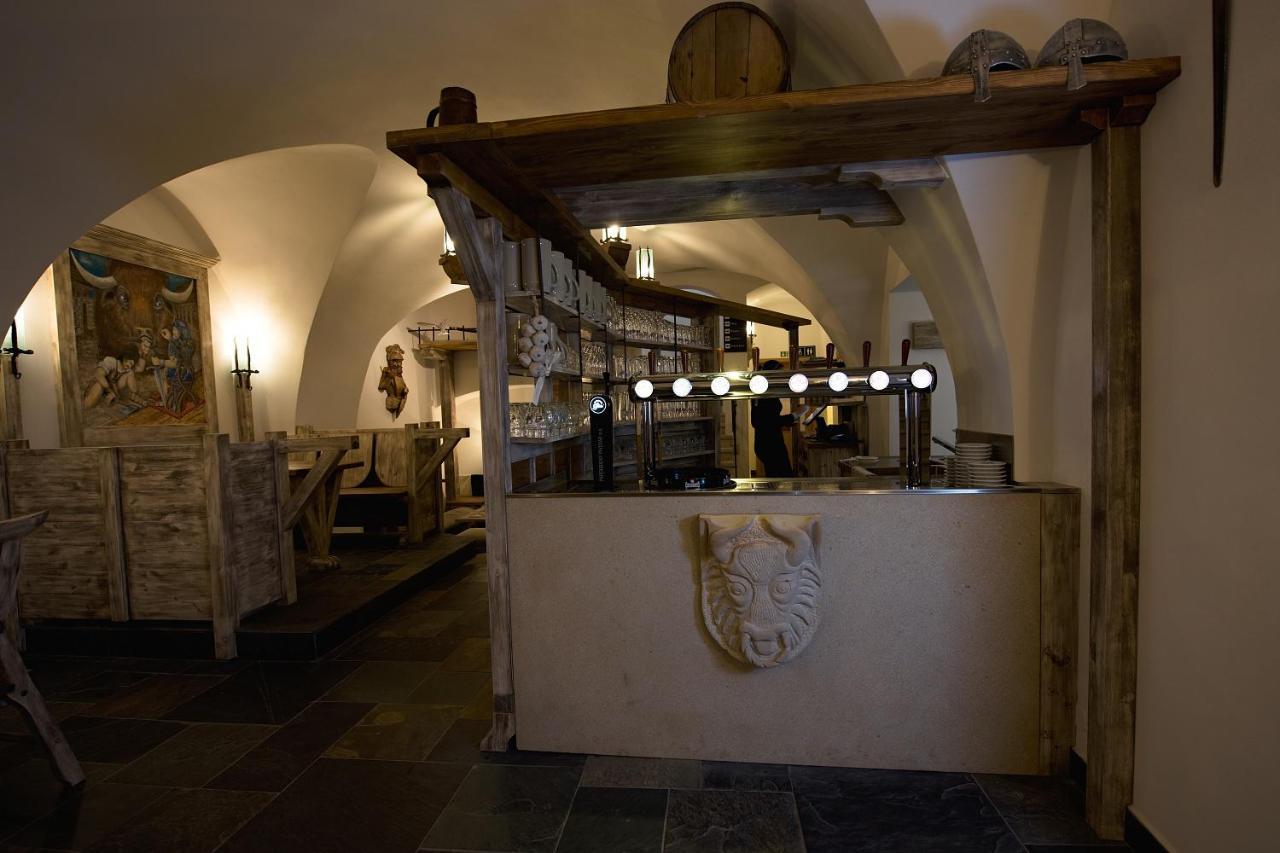 Hotel Slavia Svitavy Buitenkant foto